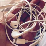 ORIGINAL QUALITY APPLE EARPODS WITH LIGHTNING CONNECTOR
