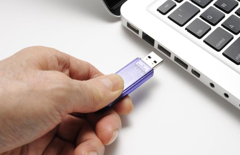 USB Flash Drives: A Simple and Convenient Data Storage Solution